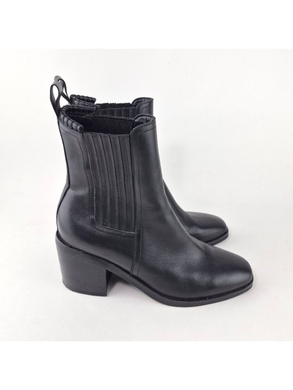 Silent D Naydo Black Leather Heeled Ankle  Western Chelsea Boots Size 38 US 7.5